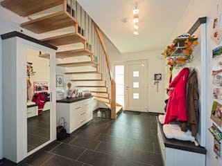Massivhaus Turmhaus 152 von ROTH MASSIVHAUS Schlüsselfertig ab 379000€, Satteldach-Klassiker Innenansicht 1
