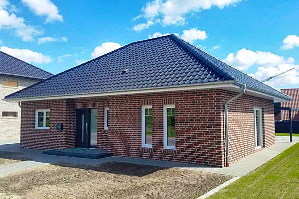 77ba6c42_portraitblock2