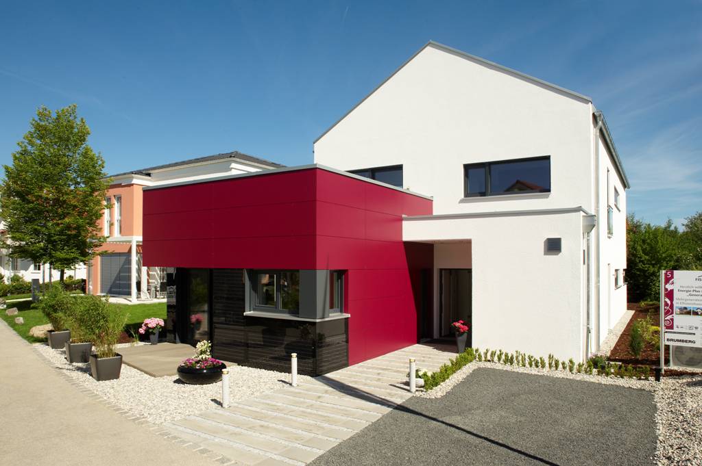 Fertighaus Musterhaus GenerationX von FischerHaus Schlüsselfertig ab 533279€, Satteldach-Klassiker Außenansicht 2