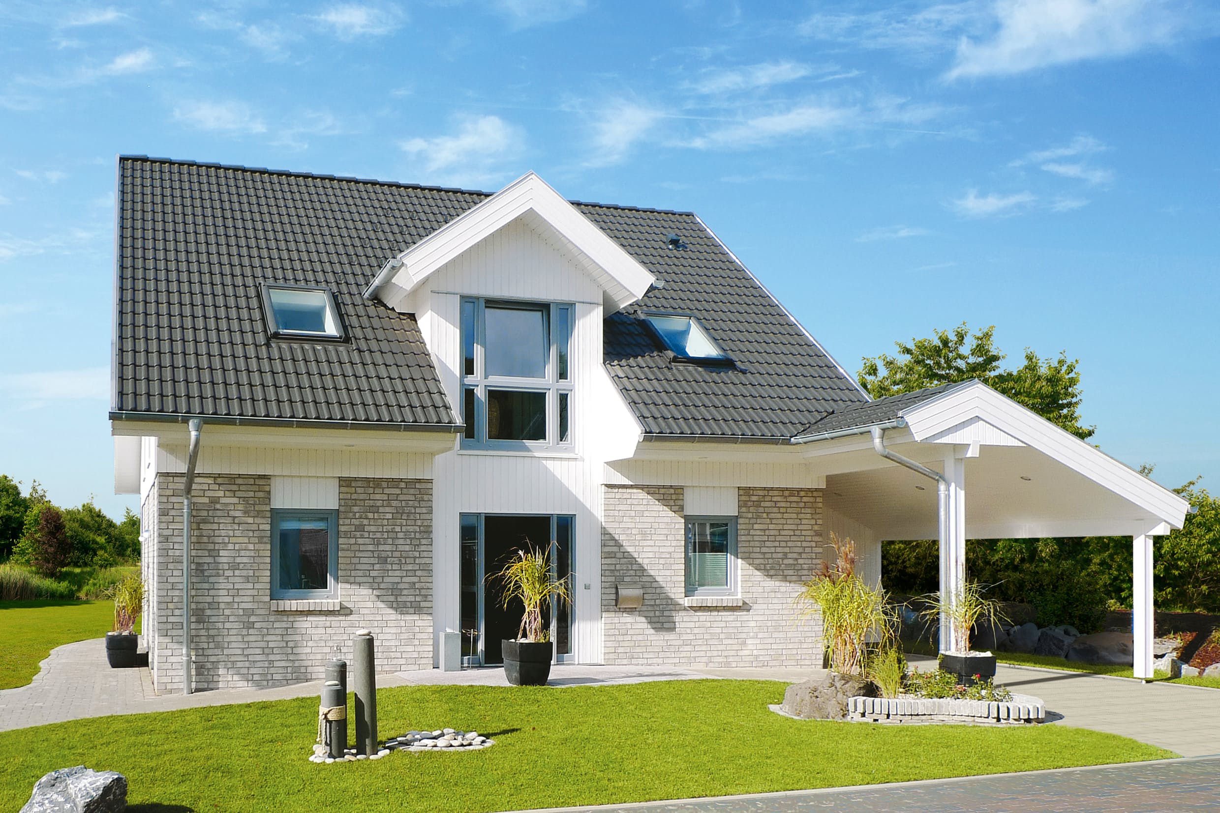 Fertighaus Adelby von Danhaus Deutschland Schlüsselfertig ab 379073€, Satteldach-Klassiker Außenansicht 1