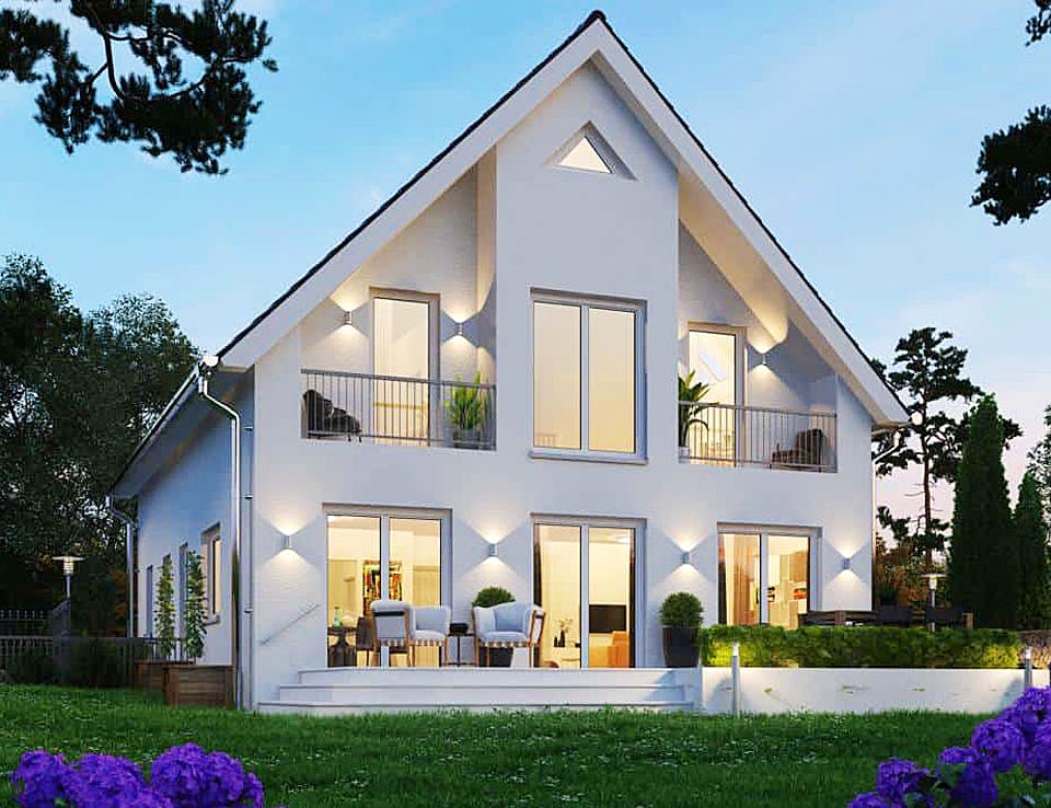 Massivhaus Fortuna von AUREA Massivhaus, Satteldach-Klassiker Außenansicht 1