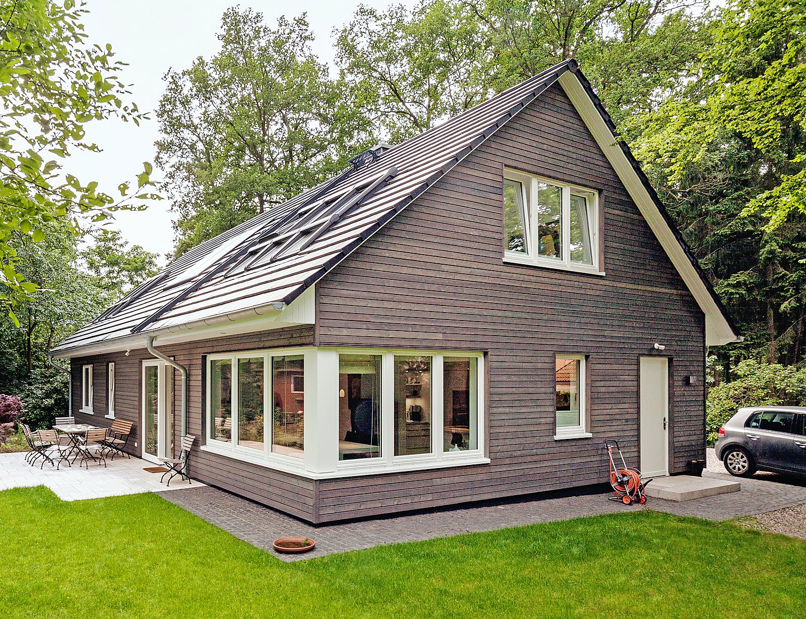 Fertighaus Jesteburg von Bardowicks.Haus und Holzbau Schlüsselfertig ab 560000€, Satteldach-Klassiker Außenansicht 3