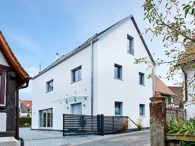 Fertighaus Ehrmann - Kundenhaus von Bau-Fritz Schlüsselfertig ab 790000€, Satteldach-Klassiker Außenansicht 1