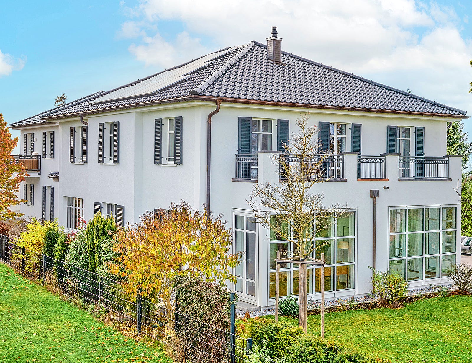 Fertighaus Fröhlich - Kundenhaus von Bau-Fritz Schlüsselfertig ab 1875000€, Stadtvilla Außenansicht 2