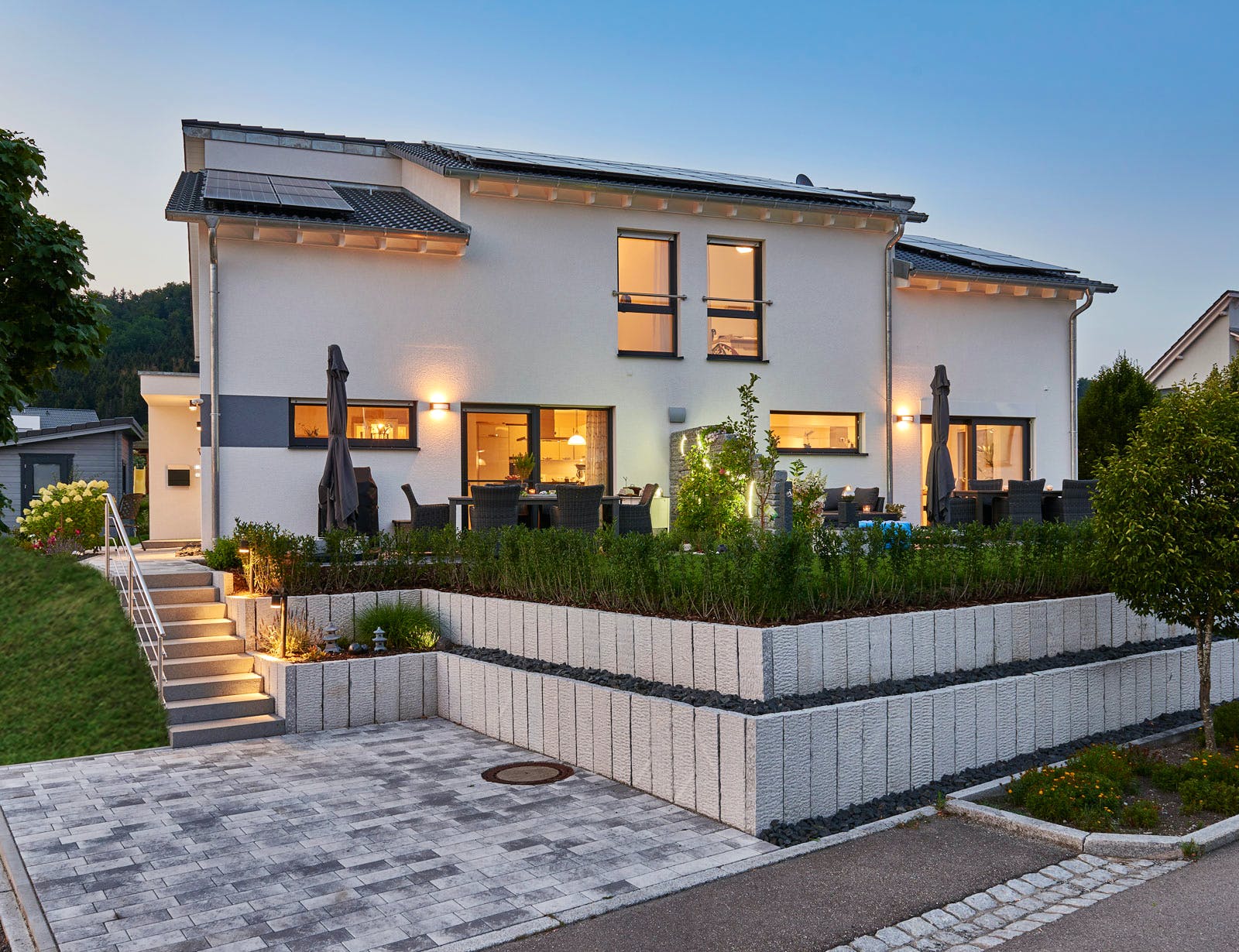 Fertighaus Haus Buchwald von Fertighaus WEISS Schlüsselfertig ab 606000€, Pultdachhaus Außenansicht 1