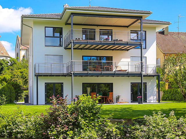 Fertighaus Haus Bohlingen von Bodenseehaus, Stadtvilla Außenansicht 1