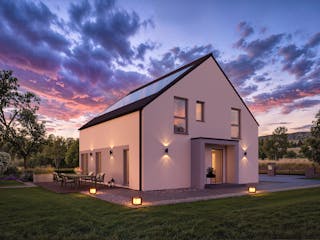 Fertighaus White&Black 170 von WHITE&BLACK Fertighäuser Schlüsselfertig ab 377764€, Satteldach-Klassiker Außenansicht 1