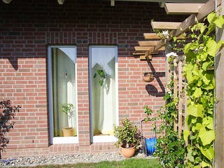 Fertighaus Anneke (KfW-Effizienzhaus 40 EE) von Dammann-Haus Schlüsselfertig ab 326500€, Satteldach-Klassiker Außenansicht 3