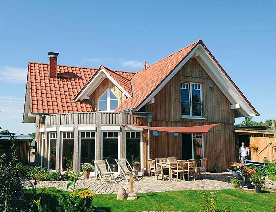 Fertighaus Martina (KfW-Effizienzhaus 40 EE) von Dammann-Haus Schlüsselfertig ab 424100€, Satteldach-Klassiker Außenansicht 1
