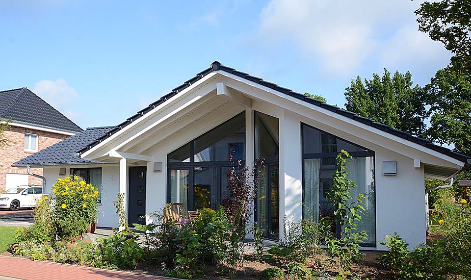 Fertighaus Natalie 2 (KfW-Effizienzhaus 40 EE) von Dammann-Haus Schlüsselfertig ab 358600€, Bungalow Außenansicht 1
