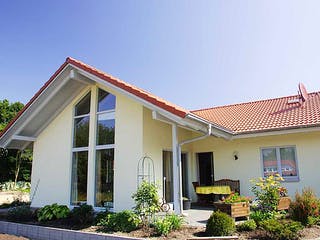 Fertighaus Rosi (KfW-Effizienzhaus 40 EE) von Dammann-Haus Schlüsselfertig ab 362500€, Bungalow Außenansicht 1