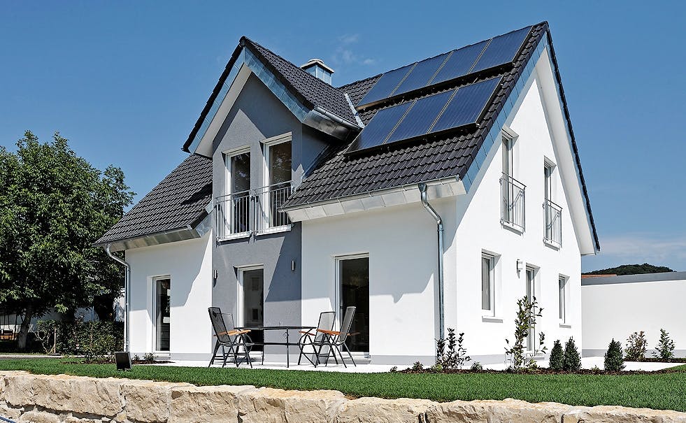 Massivhaus ICON 3+ mit Quergiebel von Dennert Massivhaus Ausbauhaus ab 254300€, Satteldach-Klassiker Außenansicht 2