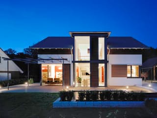 Blockhaus D168 MH Bad Vilbel von Frammelsberger R. Ingenieur-Holzbau, Satteldach-Klassiker Außenansicht 3