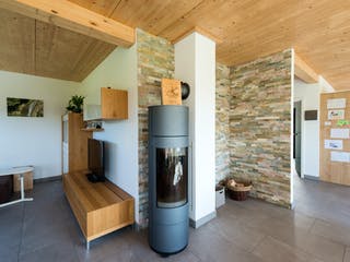 Blockhaus D140 Sinn von Frammelsberger R. Ingenieur-Holzbau, Satteldach-Klassiker Innenansicht 2