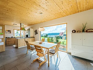 Blockhaus D140 Sinn von Frammelsberger R. Ingenieur-Holzbau, Satteldach-Klassiker Innenansicht 4