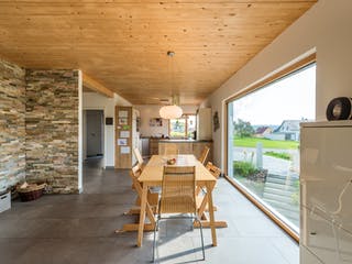 Blockhaus D140 Sinn von Frammelsberger R. Ingenieur-Holzbau, Satteldach-Klassiker Innenansicht 5