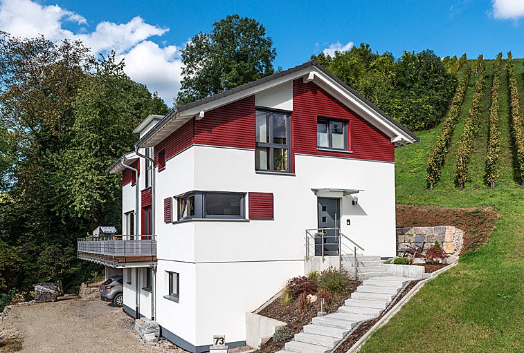 Blockhaus D152 Sum von Frammelsberger R. Ingenieur-Holzbau, Satteldach-Klassiker Außenansicht 2