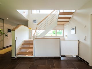 Blockhaus D183 Eisele von Frammelsberger R. Ingenieur-Holzbau, Pultdachhaus Innenansicht 3