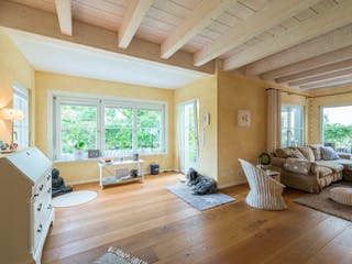 Blockhaus D243 Schmidt von Frammelsberger R. Ingenieur-Holzbau, Cubushaus Innenansicht 1