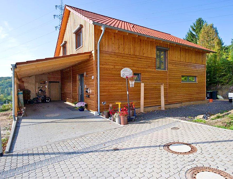 Fertighaus Haus 2 von Dörr Bio-Holzhaus, Satteldach-Klassiker Außenansicht 1