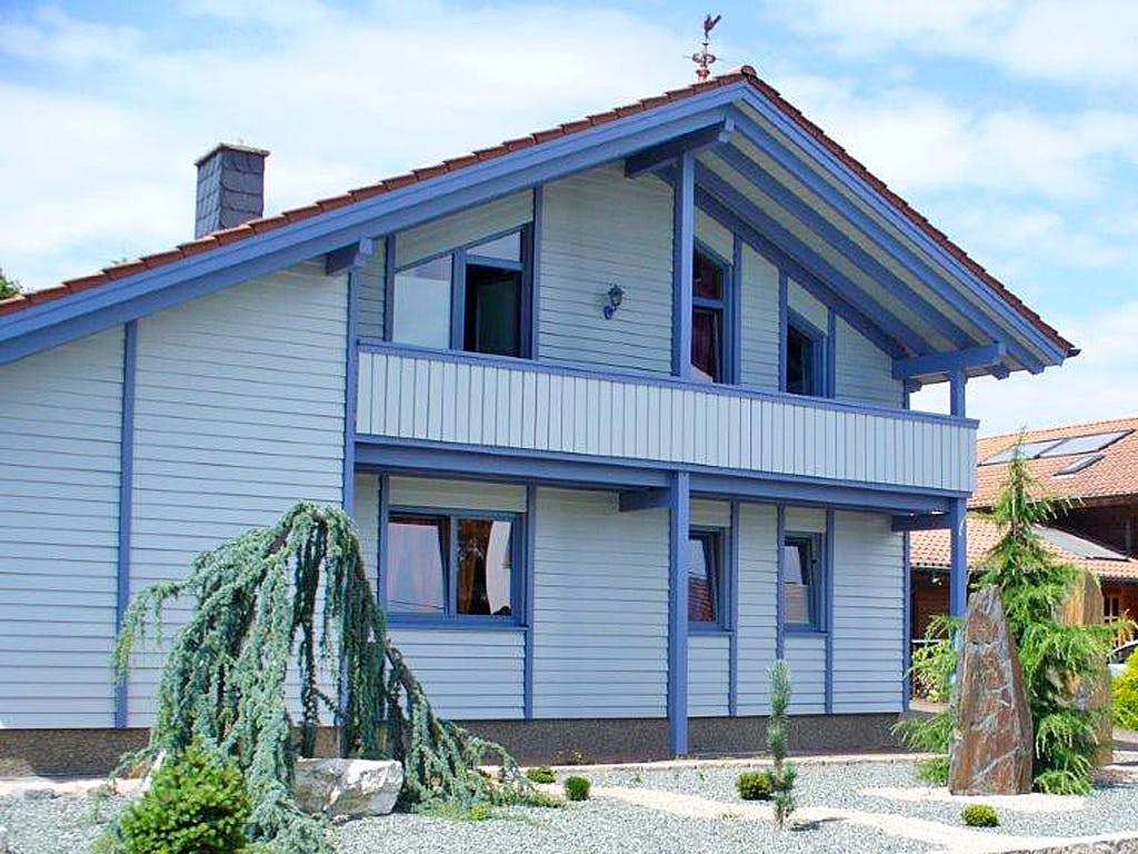 Fertighaus Haus 4 von Dörr Bio-Holzhaus, Satteldach-Klassiker Außenansicht 3