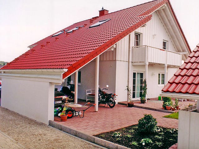Fertighaus Haus 6 von Dörr Bio-Holzhaus, Satteldach-Klassiker Außenansicht 4