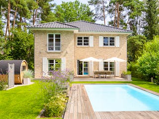 Massivhaus Stadtvilla 180 von ECO System HAUS Schlüsselfertig ab 389000€, Stadtvilla Außenansicht 2