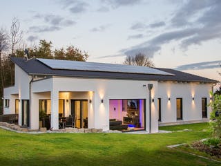 Fertighaus Bungalow 200 von FischerHaus Schlüsselfertig ab 663221€, Bungalow Außenansicht 1