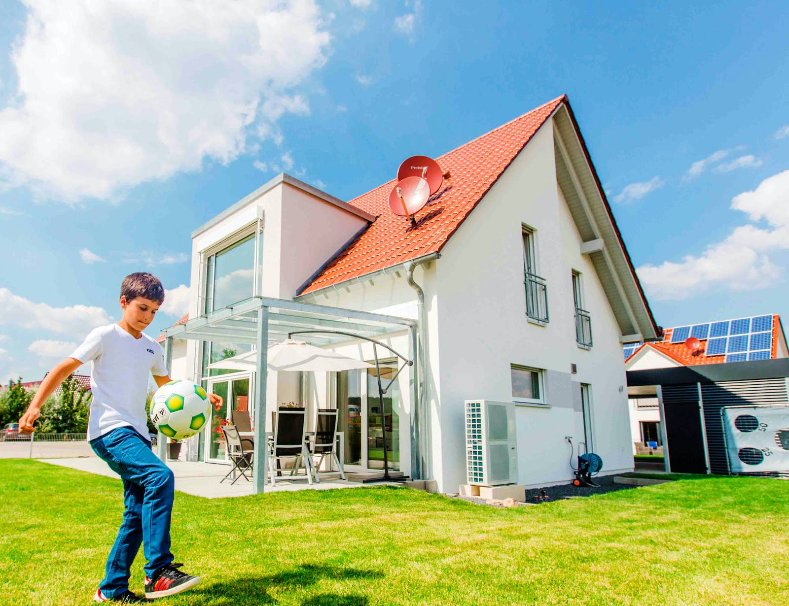 Fertighaus Klassisch 148 von FischerHaus Schlüsselfertig ab 362126€, Satteldach-Klassiker Außenansicht 1