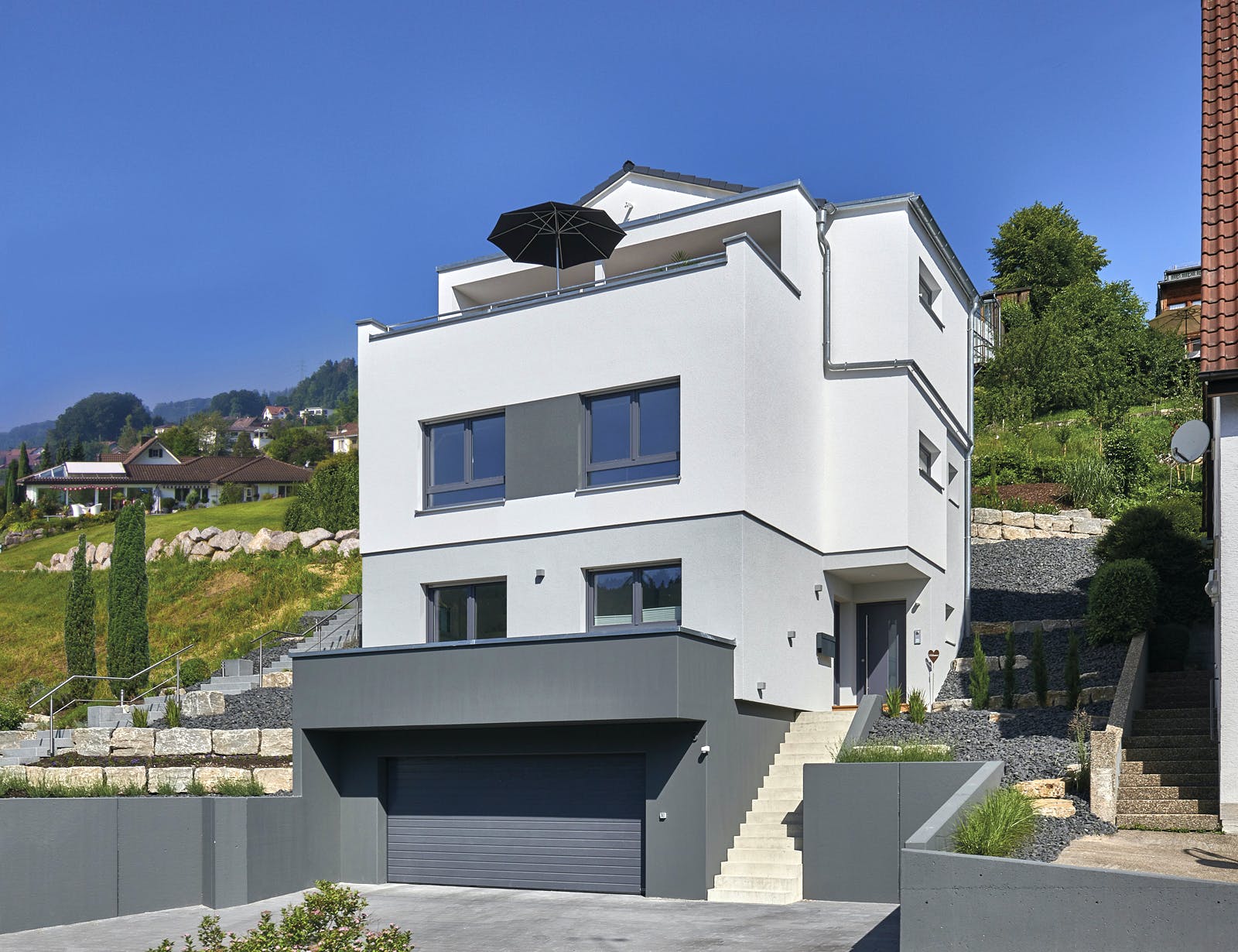 Fertighaus Haus Wied von Fertighaus WEISS Schlüsselfertig ab 391000€, Satteldach-Klassiker Außenansicht 1