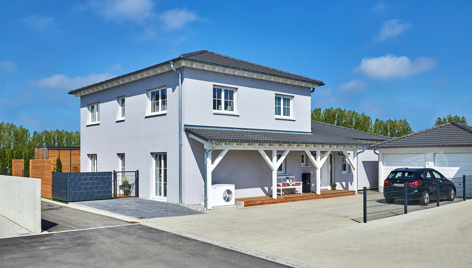 Fertighaus Haus Königs von Fertighaus WEISS Schlüsselfertig ab 520000€, Stadtvilla Außenansicht 1