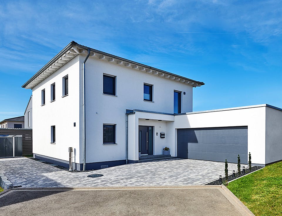 Fertighaus Haus Leicht von Fertighaus WEISS Schlüsselfertig ab 367000€, Stadtvilla Außenansicht 2