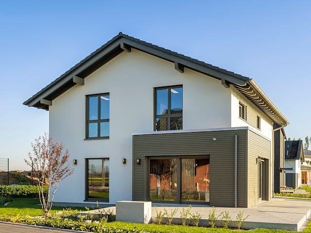Fertighaus MH Schwarzwald - ARTIS 400 von FingerHaus Schlüsselfertig ab 456895€, Satteldach-Klassiker Außenansicht 1 Fertighaus MH Schwarzwald - ARTIS 400 von FingerHaus Schlüsselfertig ab 456895€, Satteldach-Klassiker Außenansicht 1