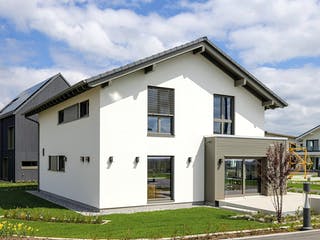 Fertighaus MH Schwarzwald - ARTIS 400 von FingerHaus Schlüsselfertig ab 456895€, Satteldach-Klassiker Außenansicht 2