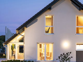 Fertighaus MH Frankenberg - JUNO 402 von FingerHaus Schlüsselfertig ab 397252€, Satteldach-Klassiker Außenansicht 4