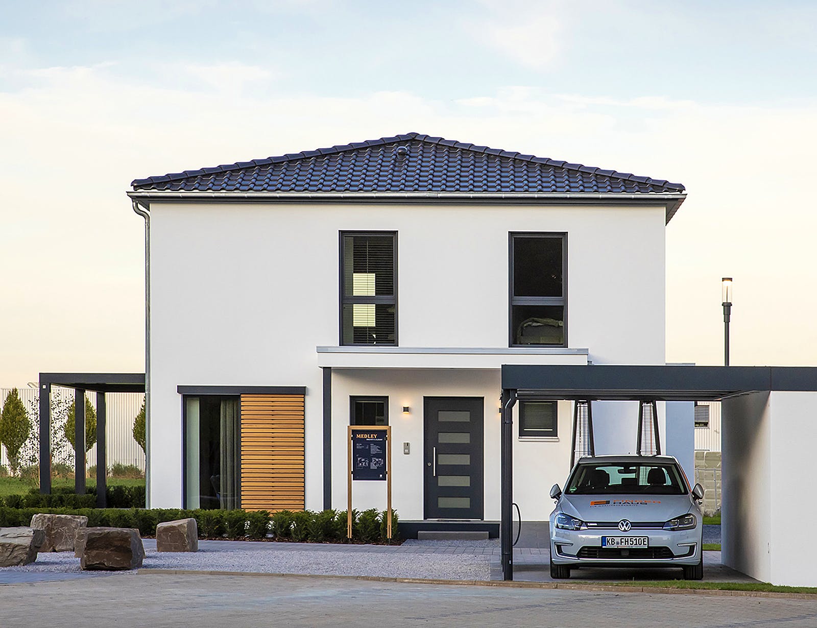 Fertighaus MH Frankenberg - MEDLEY 3.0 300 B von FingerHaus Schlüsselfertig ab 423293€, Stadtvilla Außenansicht 2