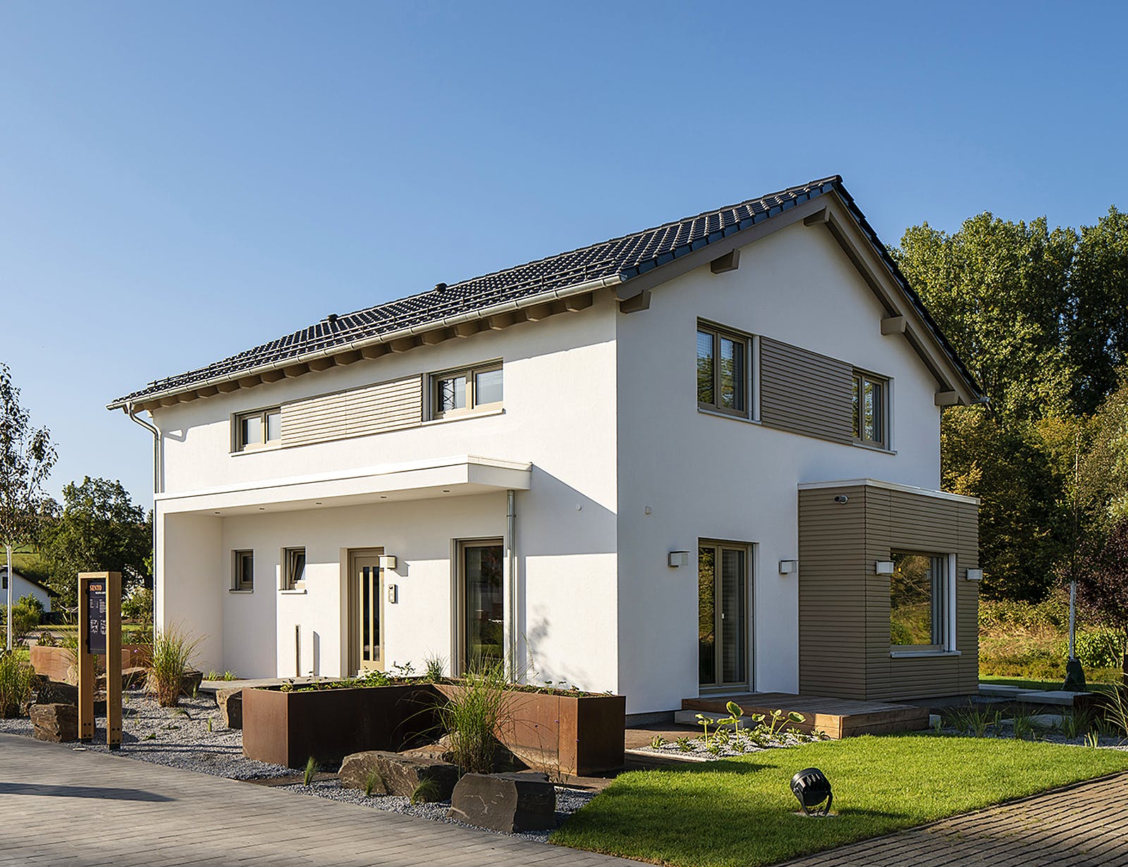 Fertighaus MH Frankenberg - SENTO 500B S215 von FingerHaus Schlüsselfertig ab 422759€, Satteldach-Klassiker Außenansicht 1