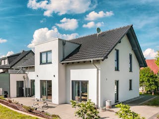 Fertighaus Amika von Fingerhut Haus Schlüsselfertig ab 476245€, Satteldach-Klassiker Außenansicht 3