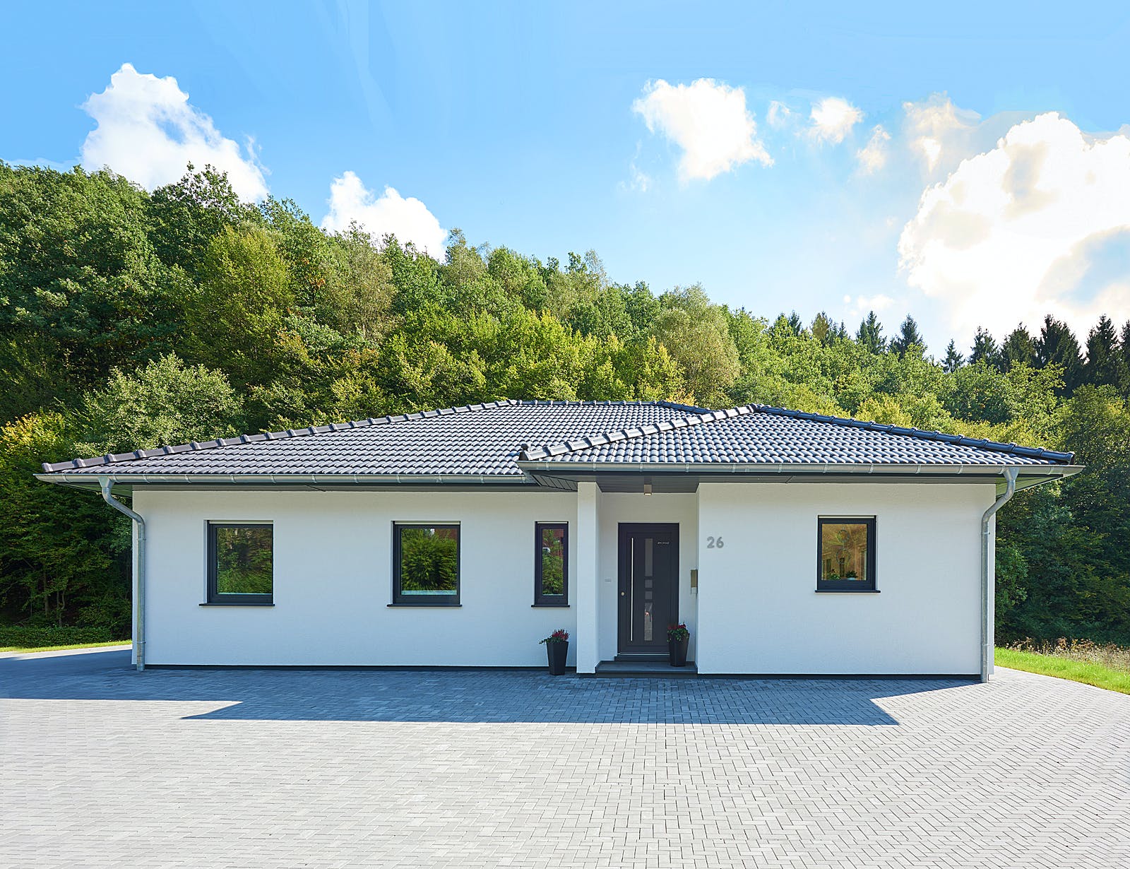 Fertighaus Carpe von FINGERHUT-HAUS Schlüsselfertig ab 400728€, Bungalow Außenansicht 2