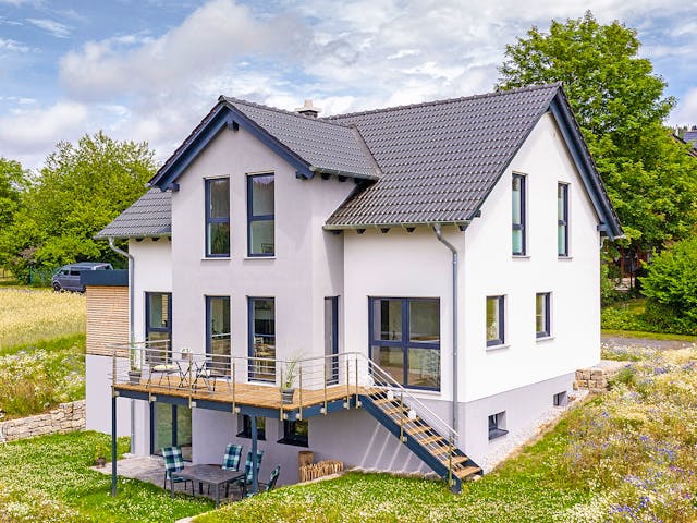 Fertighaus Kelari von Fingerhut Haus Schlüsselfertig ab 467929€, Satteldach-Klassiker Außenansicht 1 Fertighaus Kelari von Fingerhut Haus Schlüsselfertig ab 467929€, Satteldach-Klassiker Außenansicht 1