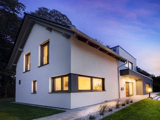 Fertighaus Bad Vilbel - Musterhaus NEU von Fingerhut Haus Schlüsselfertig ab 593766€, Satteldach-Klassiker Außenansicht 6