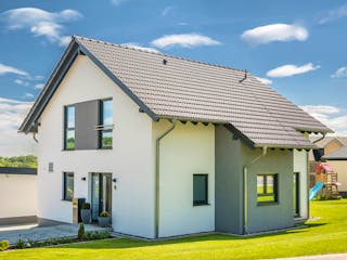 Fertighaus Seko von Fingerhut Haus Schlüsselfertig ab 419283€, Satteldach-Klassiker Außenansicht 1