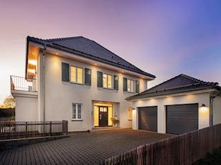 Fertighaus Suro von Fingerhut Haus Schlüsselfertig ab 605693€, Stadtvilla Außenansicht 6