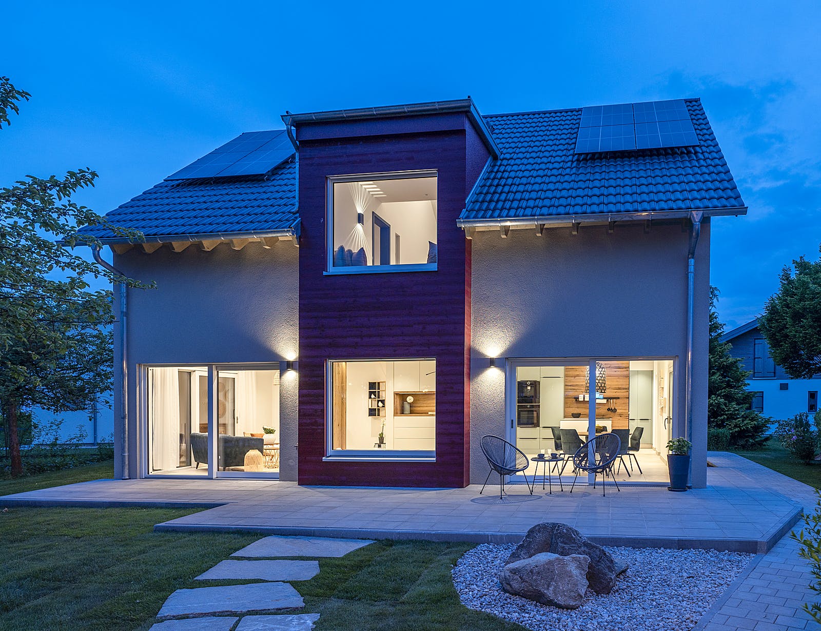Fertighaus Musterhaus CasaMina von FischerHaus, Satteldach-Klassiker Außenansicht 1