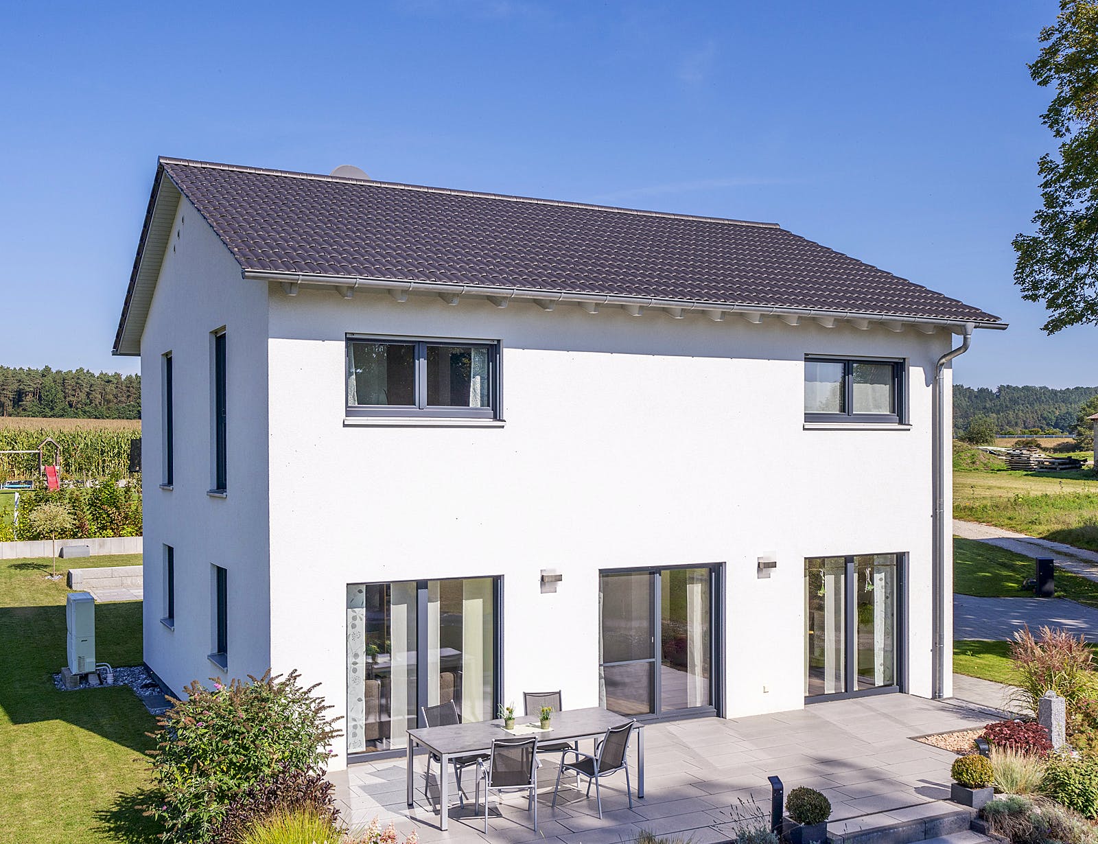 Fertighaus Modern 141 von FischerHaus Schlüsselfertig ab 370300€, Satteldach-Klassiker Außenansicht 1