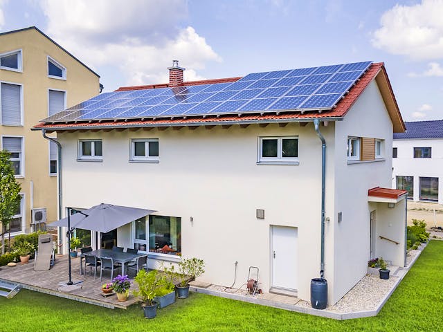 Fertighaus Modern 161 von FischerHaus Schlüsselfertig ab 530046€, Satteldach-Klassiker Außenansicht 1 Fertighaus Modern 161 von FischerHaus Schlüsselfertig ab 530046€, Satteldach-Klassiker Außenansicht 1