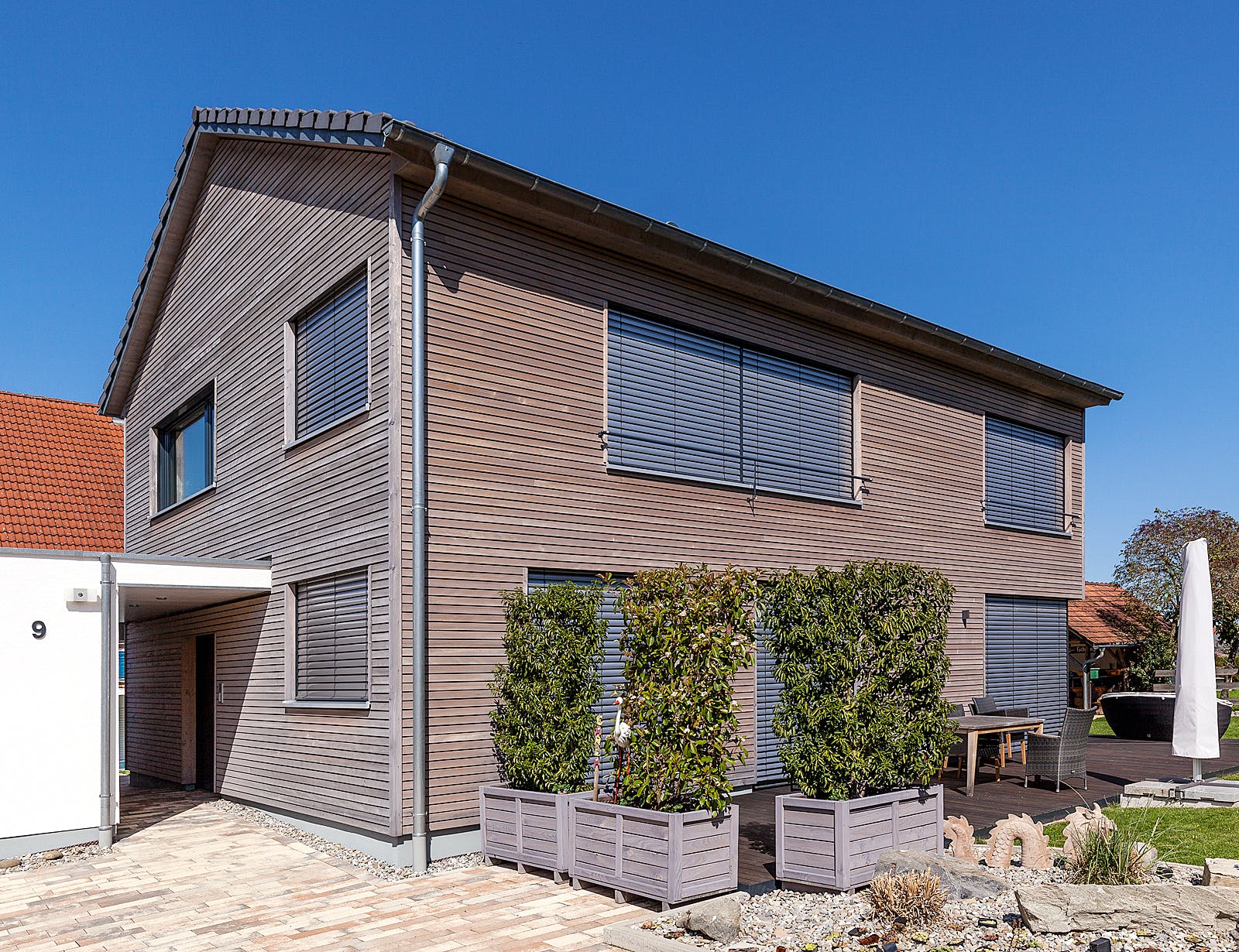Fertighaus F172 - Gruber von Fluck Holzbau Schlüsselfertig ab 420000€, Satteldach-Klassiker Außenansicht 3