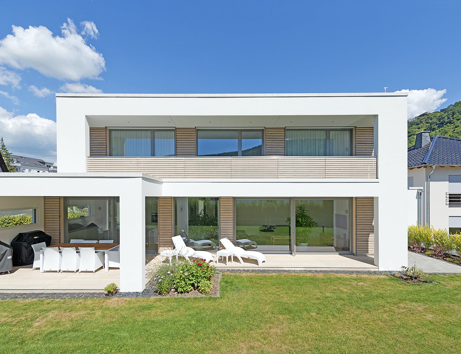 Fertighaus F201 - Ziegler von Fluck Holzbau Schlüsselfertig ab 498000€, Cubushaus Außenansicht 1