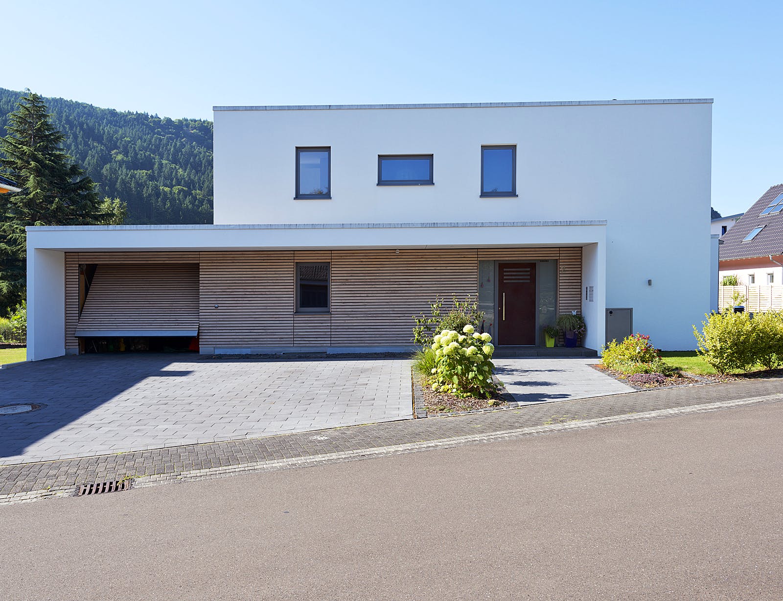 Fertighaus F201 - Ziegler von Fluck Holzbau Schlüsselfertig ab 498000€, Cubushaus Außenansicht 2
