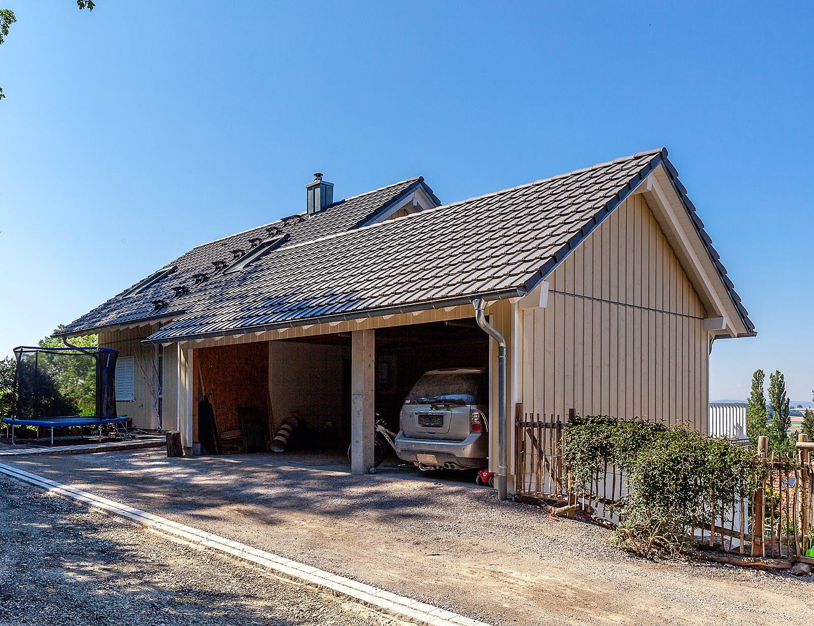 Fertighaus F220 - Pfeiffer von Fluck Holzbau Schlüsselfertig ab 550000€, Satteldach-Klassiker Außenansicht 2